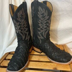 Cody James Exotic Pirarucu Men's Broad Square Toe Black Western Boots.  Size 9D
